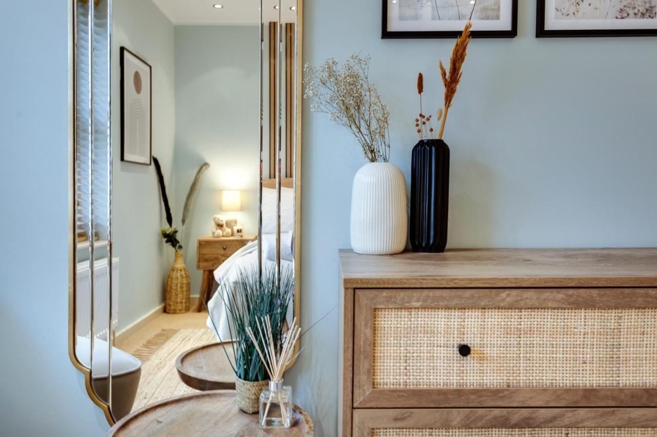 The Rafters - 2 Bedroom Apartment - Central Location - Vibrant Atmosphere Canterbury Ngoại thất bức ảnh